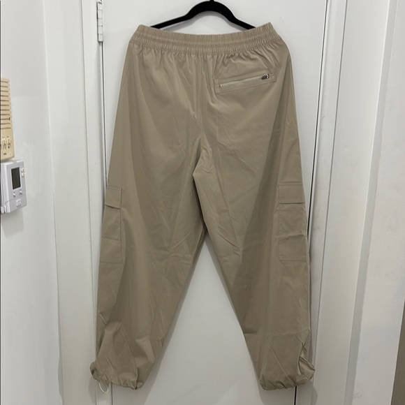 Athleta cargo pants - Picture 4 of 5